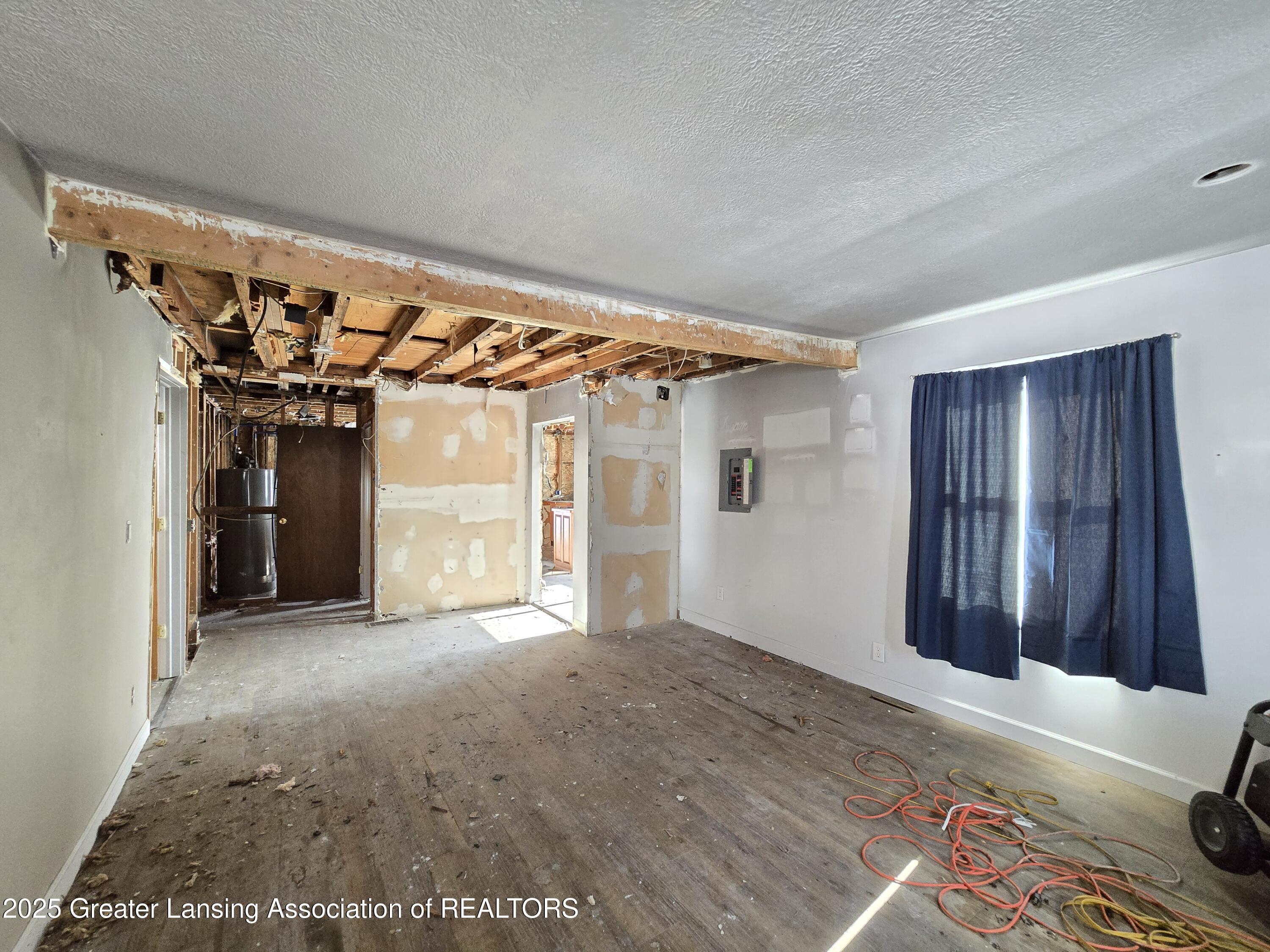 4805 Hughes Road Lansing, MI 48910 - Photo 17 of 19 20250124_122704