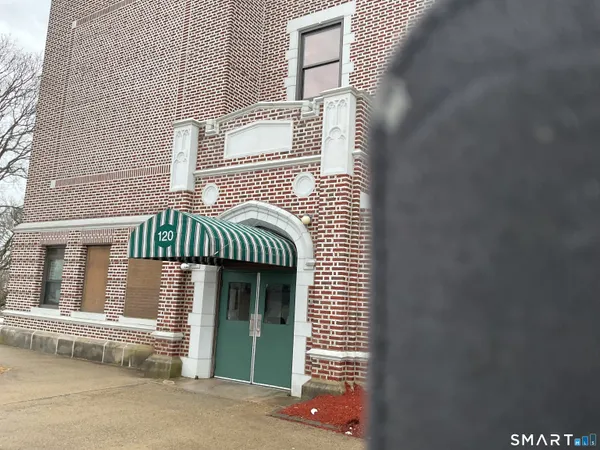 $550 | 120 Elizabeth Street, Unit 1, Norwich, CT 06360