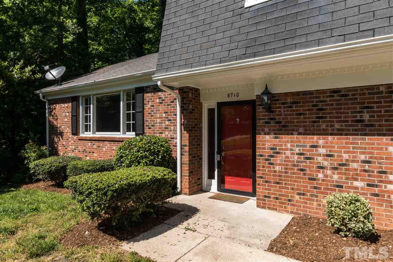 6710 Brookmeade Place Raleigh, NC 27612 - Photo 2 of 25 Gallery Image 2