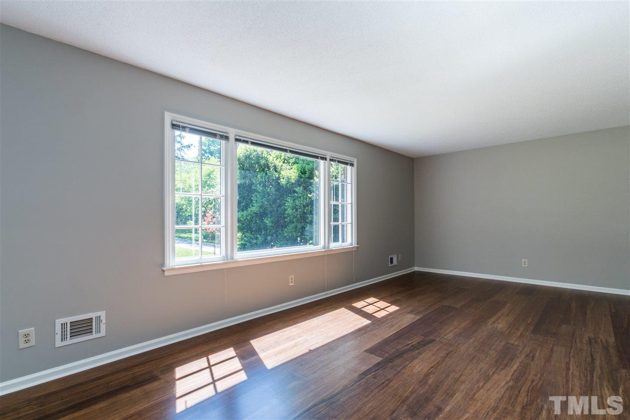 6710 Brookmeade Place Raleigh, NC 27612 - Photo 4 of 25 Gallery Image 4