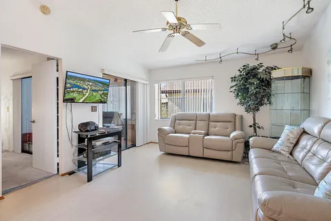 $130,000 | 7633 Tahiti Lane, Unit 204, Lake Worth, FL 33467