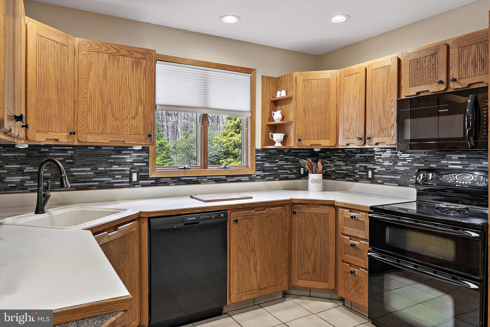 625 Kulp Road Perkiomenville, PA 18074 - Photo 19 of 41 Kitchen