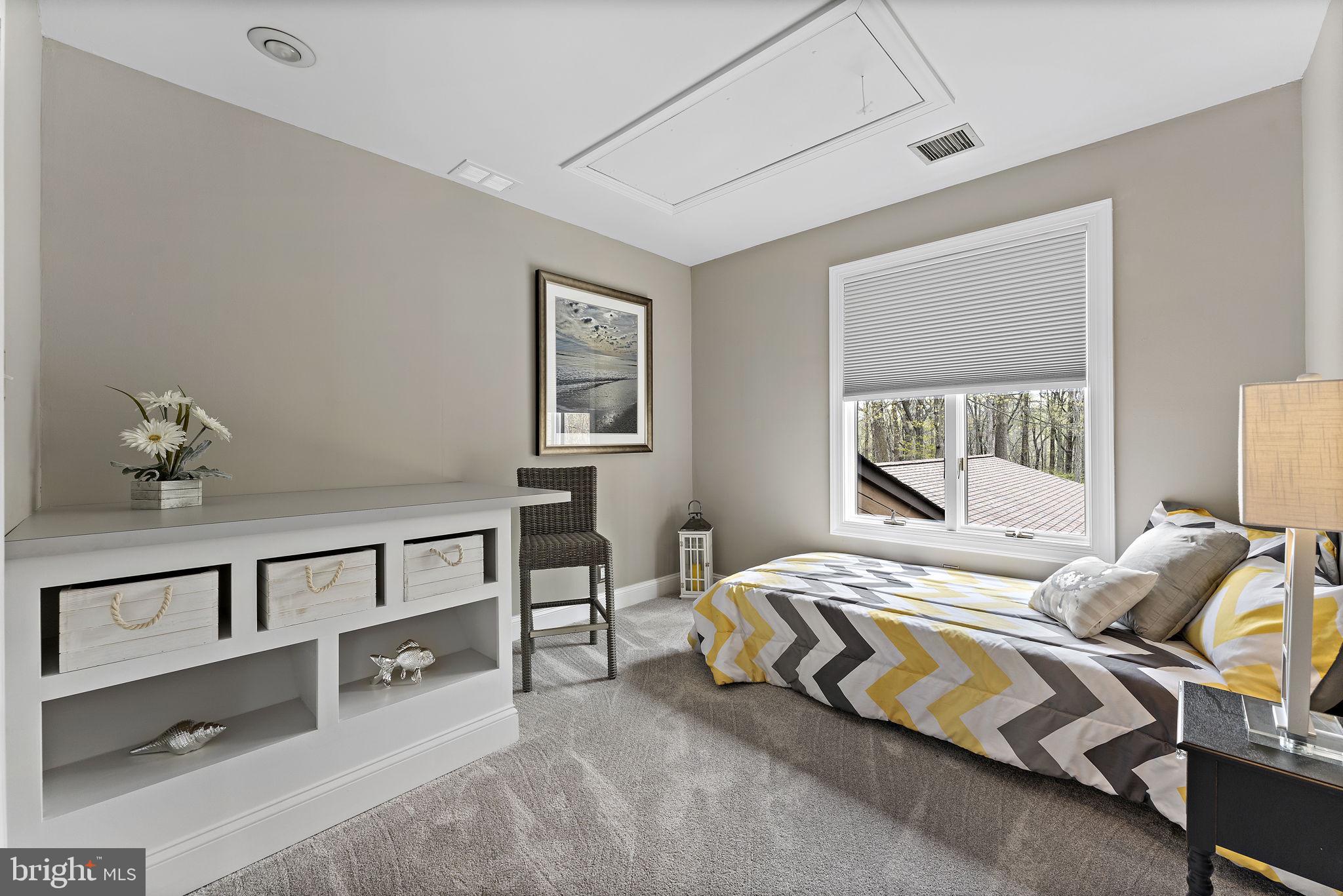 625 Kulp Road Perkiomenville, PA 18074 - Photo 29 of 41 3rd Bedroom