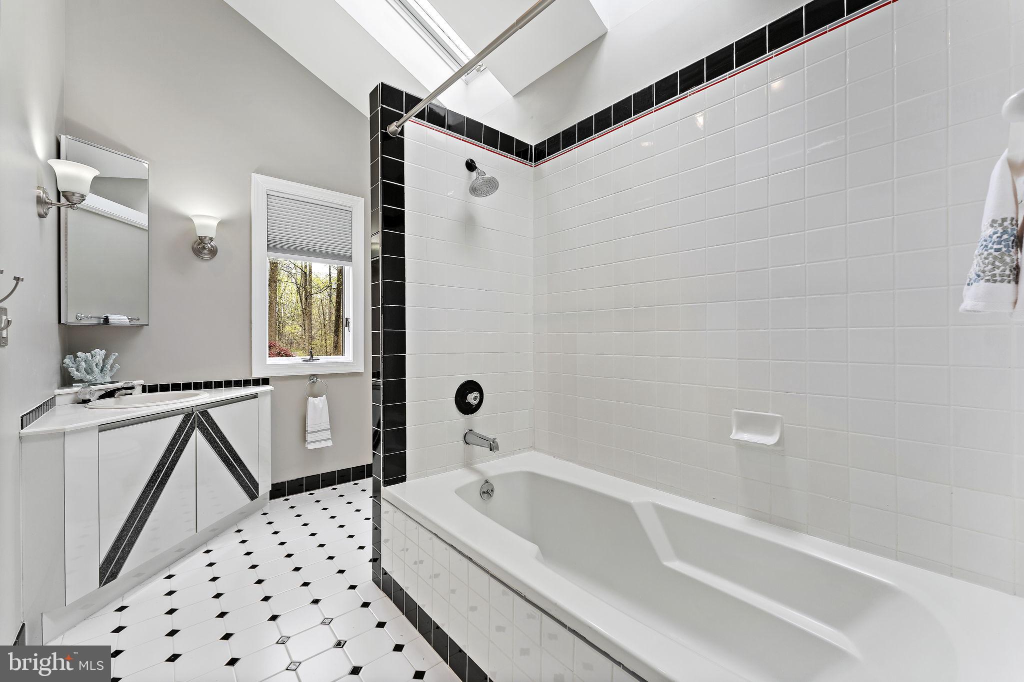 625 Kulp Road Perkiomenville, PA 18074 - Photo 31 of 41 Second Floor Full Hall Bath