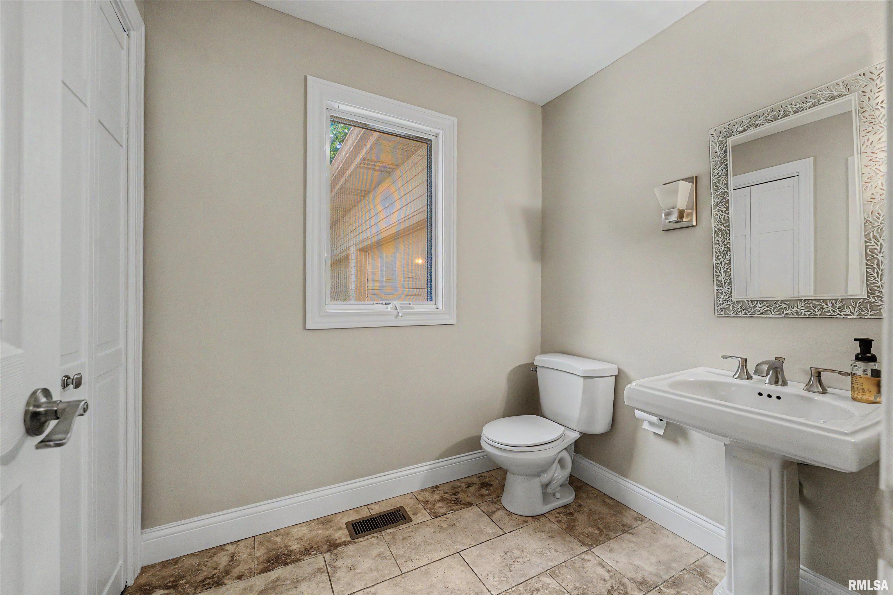 5388 Smith Road Pleasant Plains, IL 62677 - Photo 41 of 69 Gallery Image 41