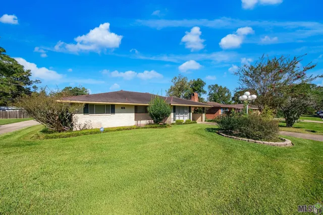 $210,000 | 945 Savanna View Drive, Baton Rouge, LA 70810