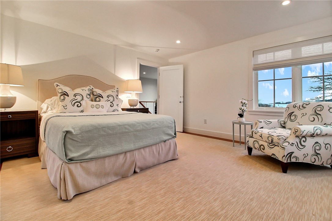 111 Avondale Road Westerly, RI 02891 - Photo 8 of 50