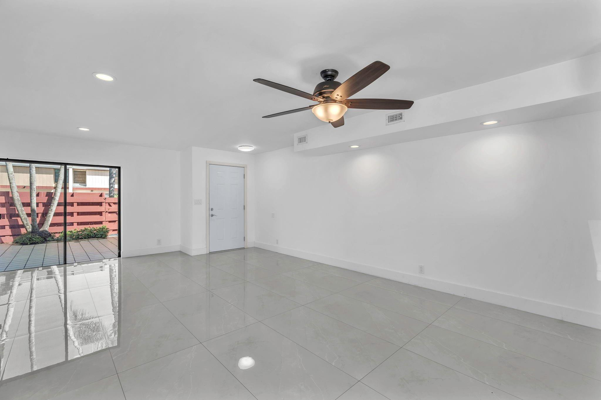 3896 Meadow Lane Hollywood, FL 33021 - Photo 11 of 33 Photo 11