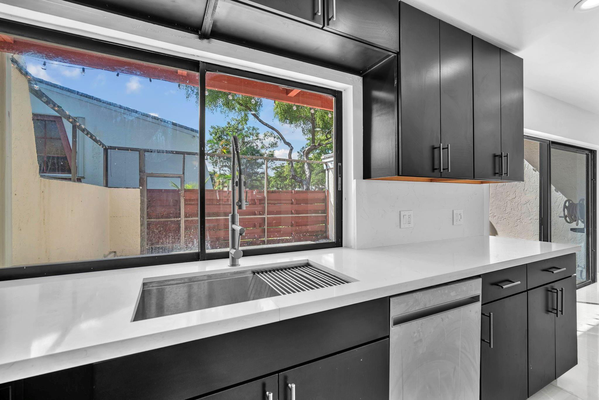 3896 Meadow Lane Hollywood, FL 33021 - Photo 15 of 33 Photo 15