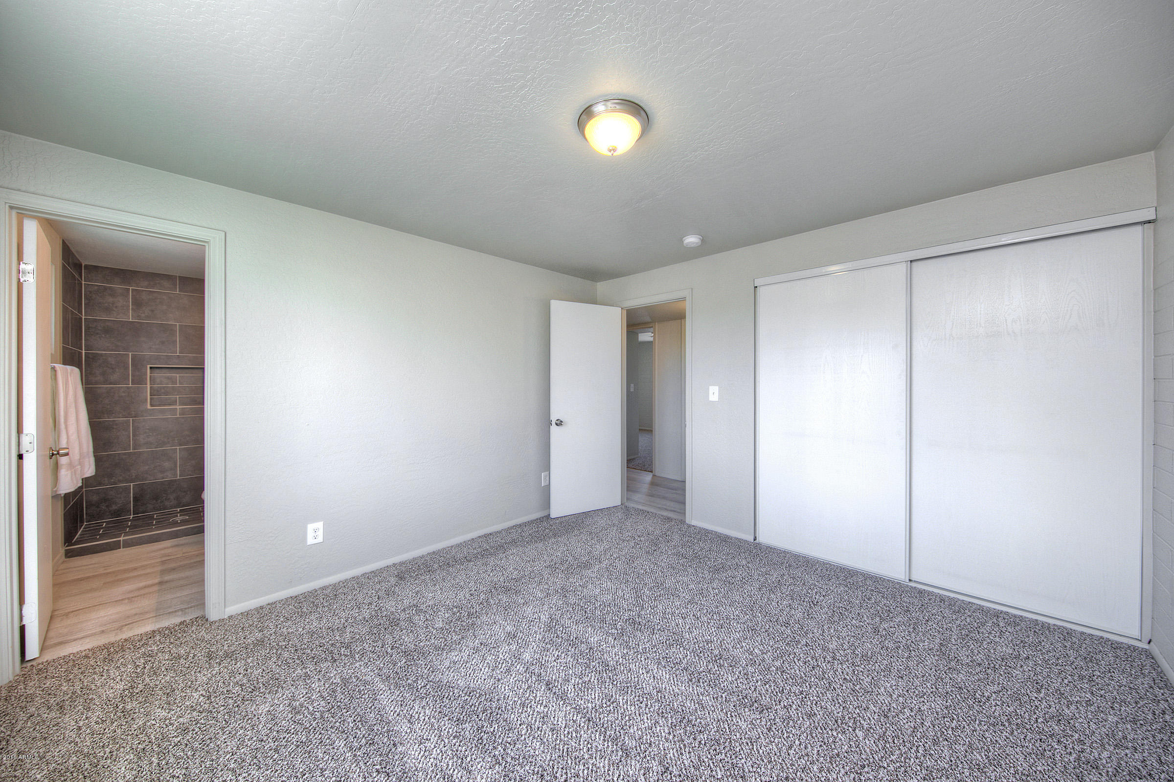 3551 East Hearn Road Phoenix, AZ 85032 - Photo 14 of 25 3551EHearn017