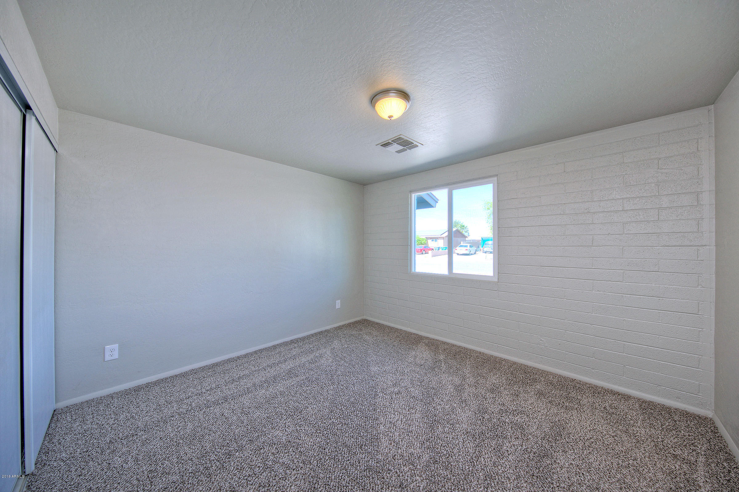 3551 East Hearn Road Phoenix, AZ 85032 - Photo 15 of 25 3551EHearn014