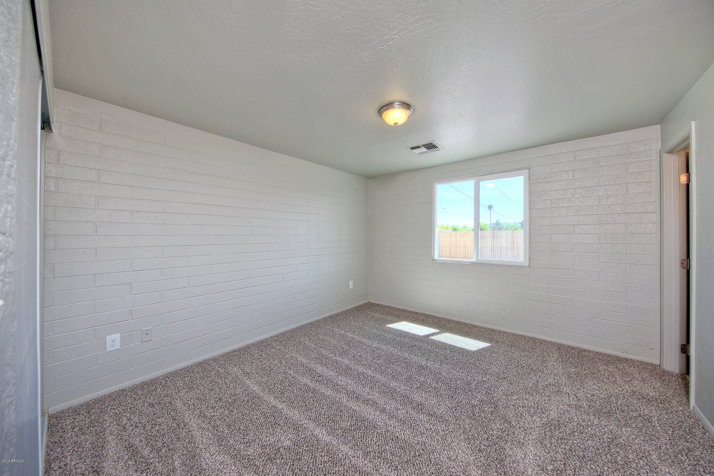 3551 East Hearn Road Phoenix, AZ 85032 - Photo 18 of 25 3551EHearn016