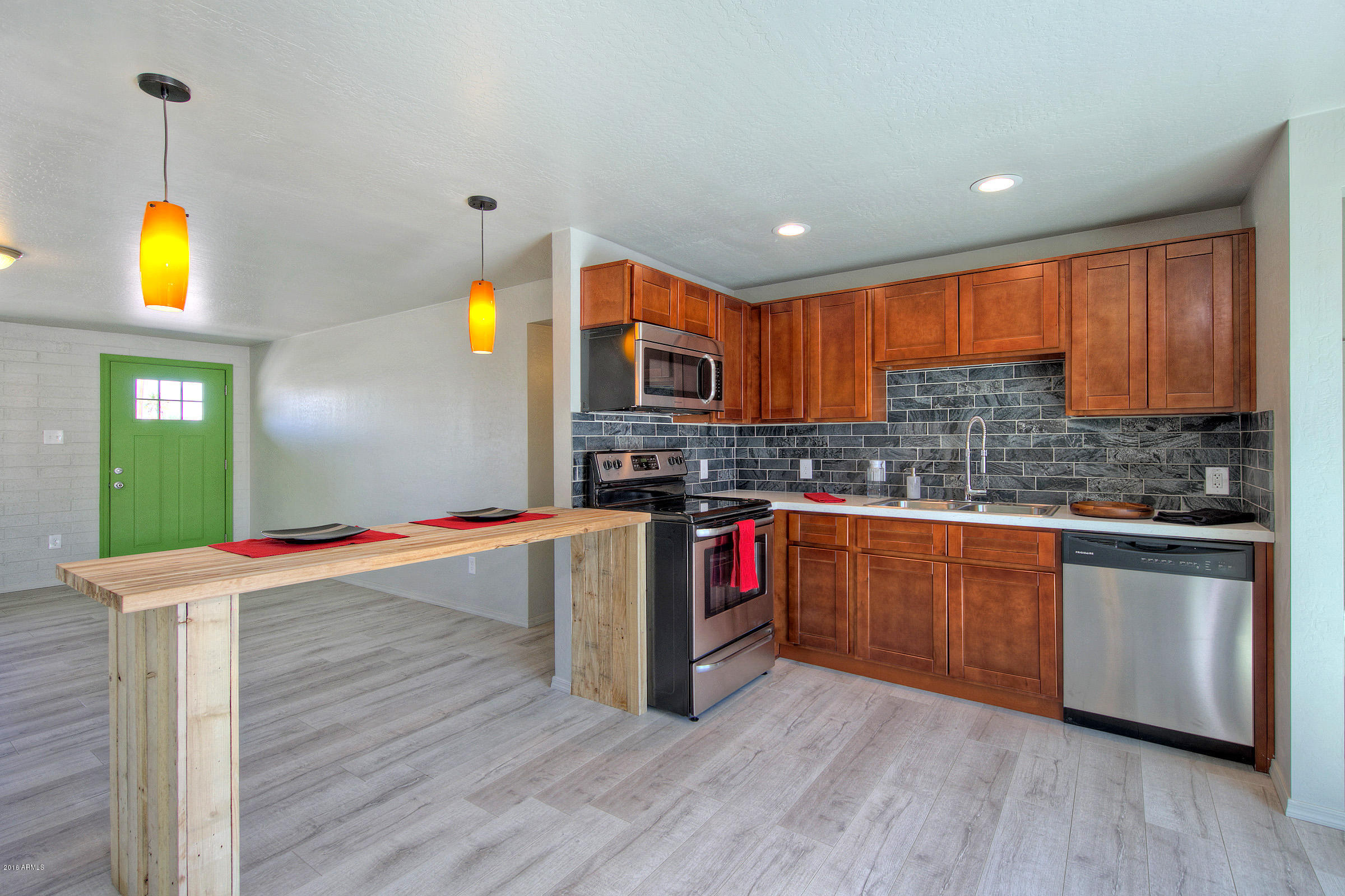 3551 East Hearn Road Phoenix, AZ 85032 - Photo 8 of 25 3551EHearn008