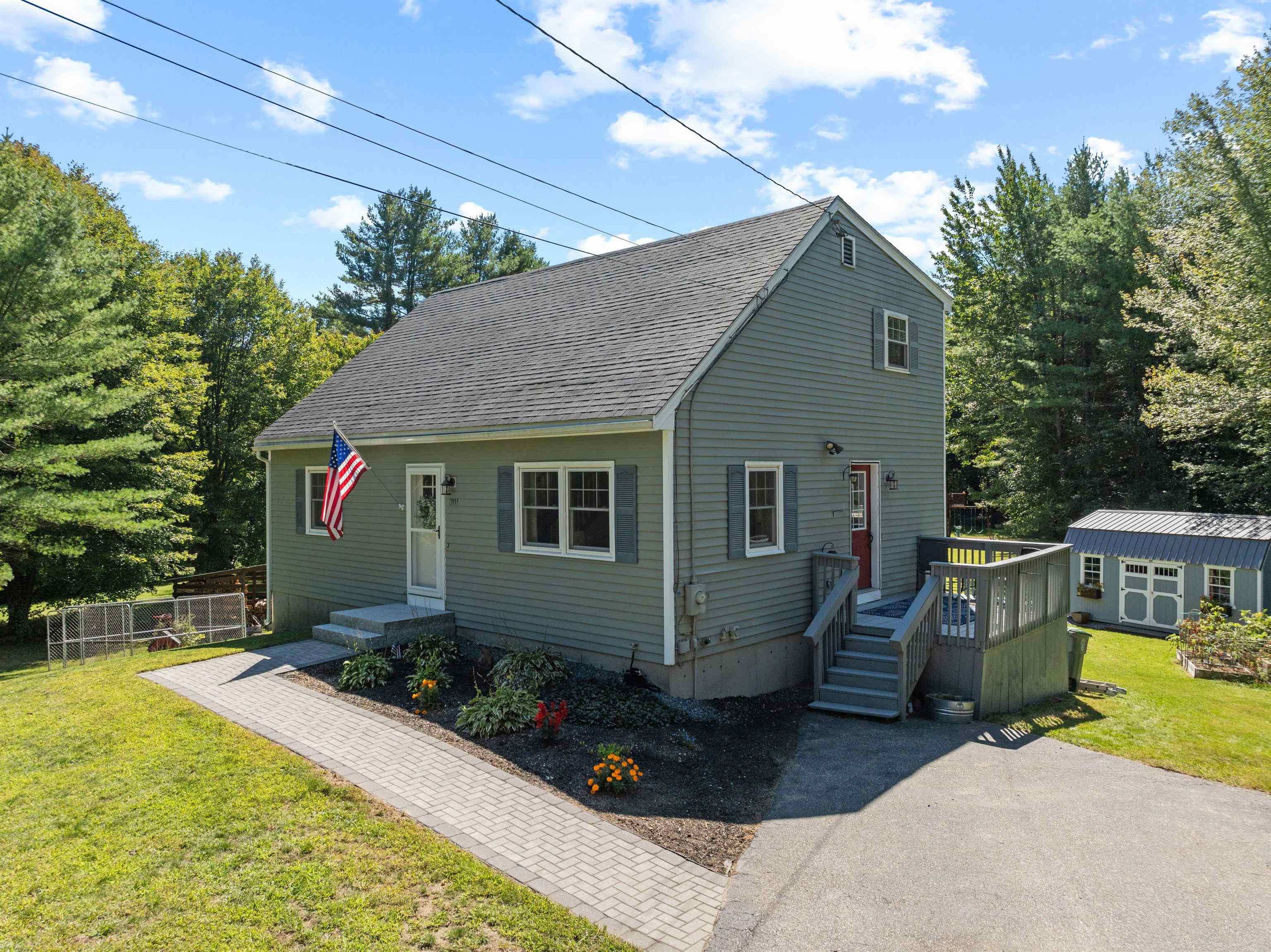 301 Dearborn Road Pembroke, NH 03275 - Photo 1 of 58