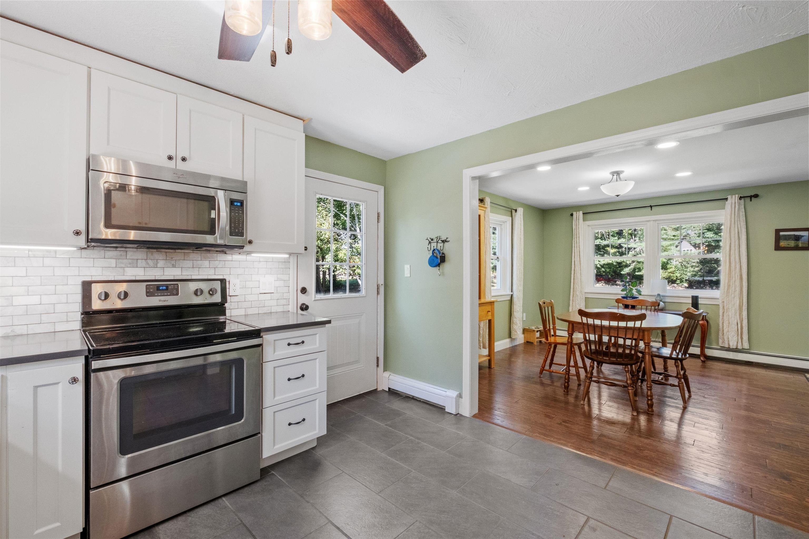 301 Dearborn Road Pembroke, NH 03275 - Photo 16 of 58