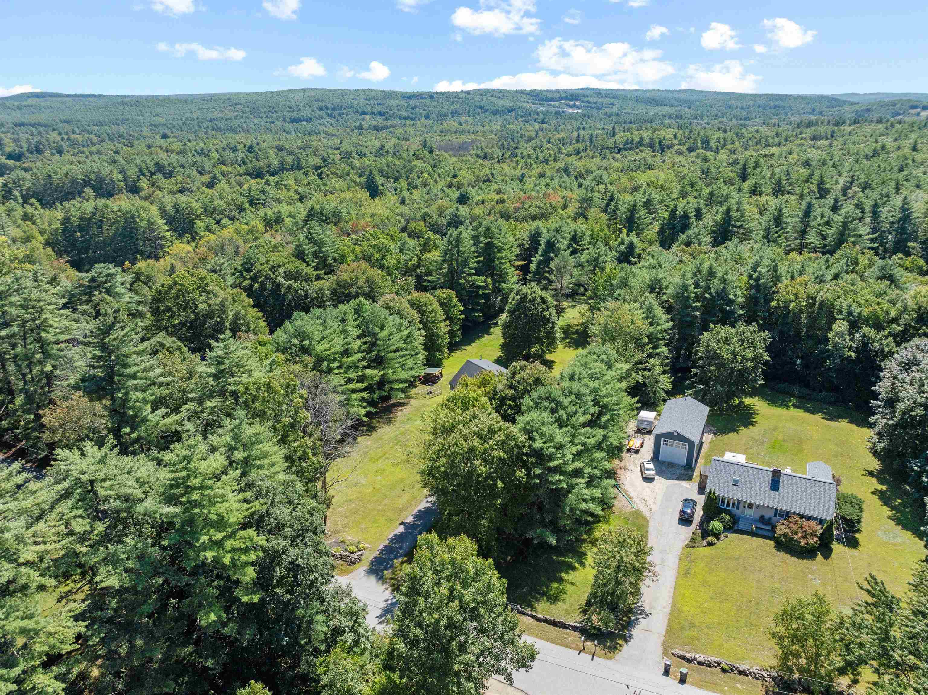 301 Dearborn Road Pembroke, NH 03275 - Photo 48 of 58