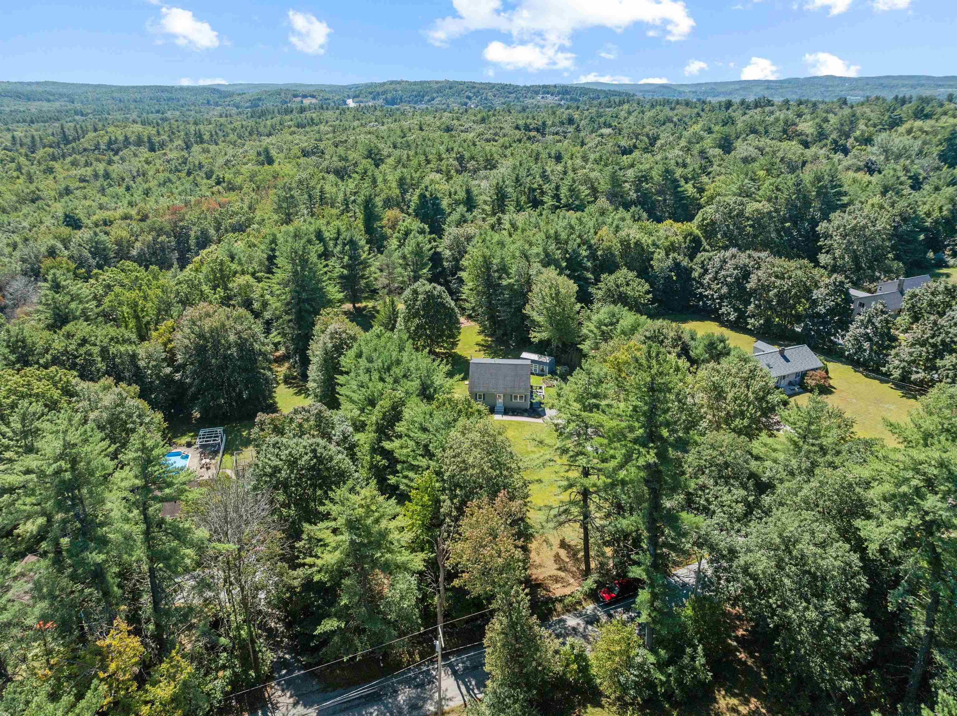 301 Dearborn Road Pembroke, NH 03275 - Photo 49 of 58