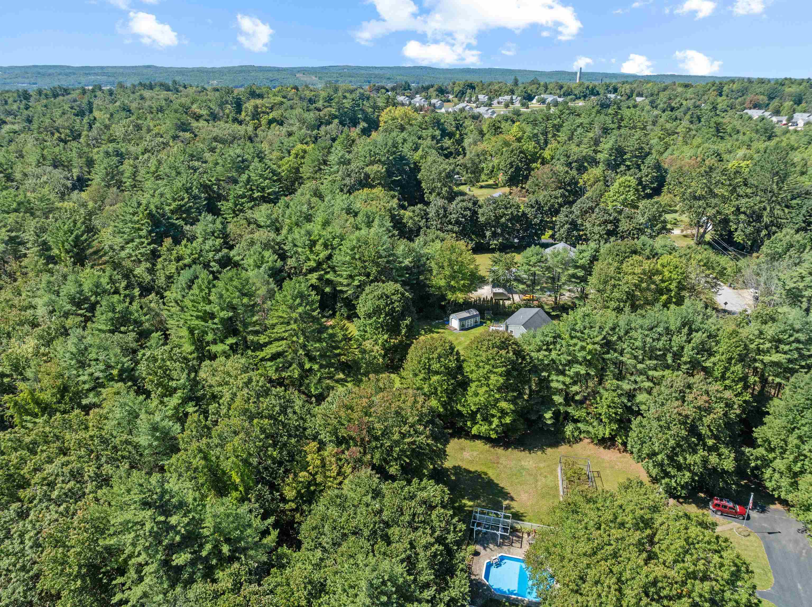 301 Dearborn Road Pembroke, NH 03275 - Photo 50 of 58