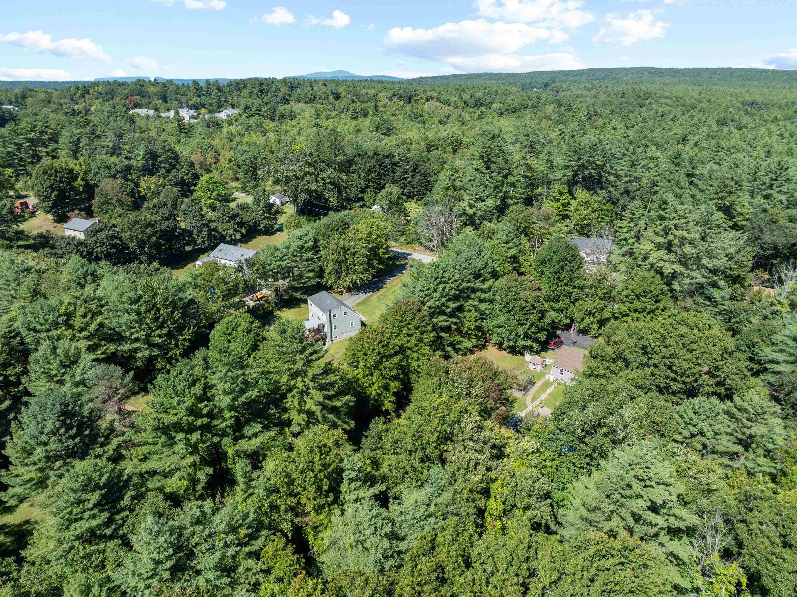 301 Dearborn Road Pembroke, NH 03275 - Photo 51 of 58