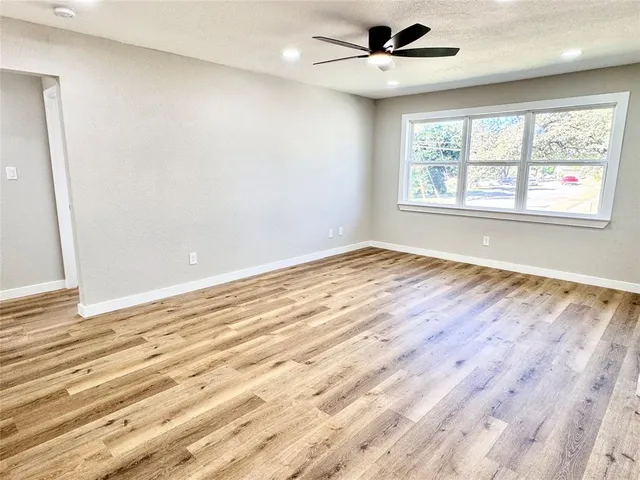 $2,195 | 4955 Odessa Avenue, Fort Worth, TX 76133