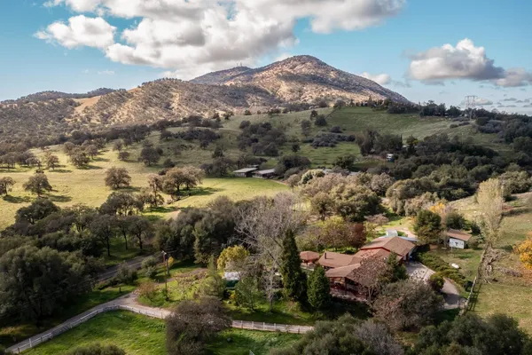 $420,000 | 1351 Recter Lane, Squaw Valley, CA 93675