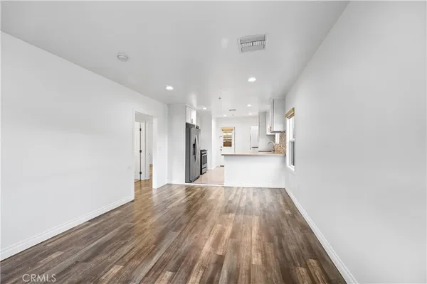 $3,900 | 2211 Hyperion Avenue, Los Angeles, CA 90027