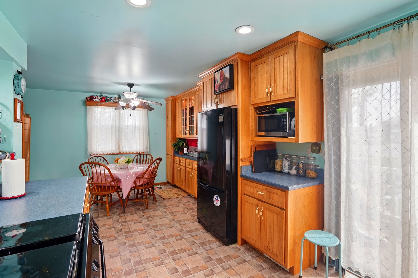 8729 Willow Road Hickory Hills, IL 60457 - Photo 9 of 30 Gallery Image 9
