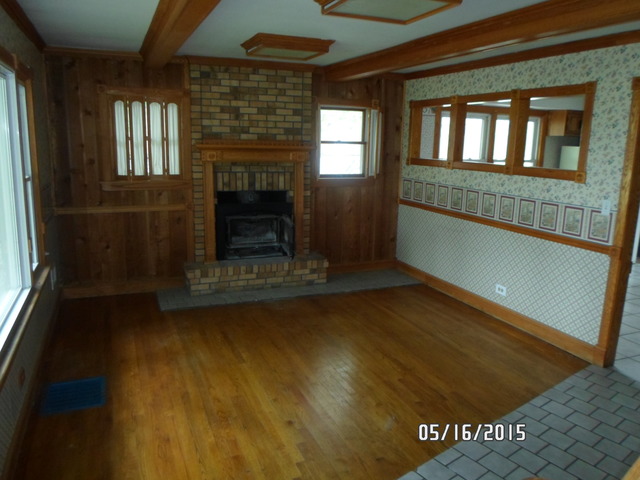 10734 Menard Avenue Chicago Ridge, IL 60415 - Photo 3 of 11