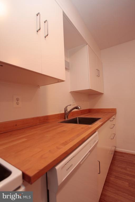 109 Finale Terrace Silver Spring, MD 20901 - Photo 39 of 100 Brand New Kitchen