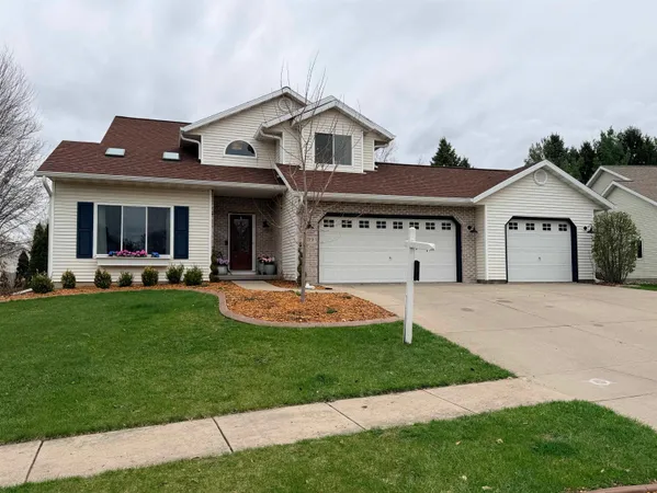 $599,900 | 609 Worthington Way, Waunakee, WI 53597