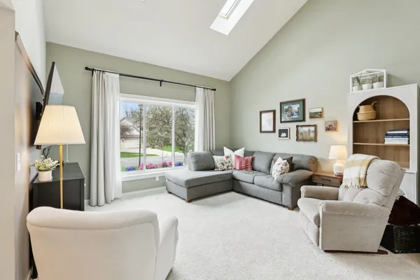 $599,900 | 609 Worthington Way, Waunakee, WI 53597