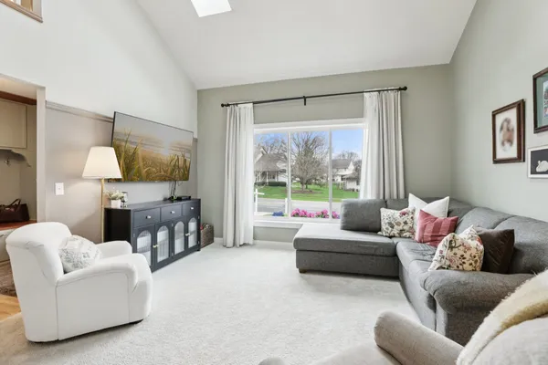 $599,900 | 609 Worthington Way, Waunakee, WI 53597