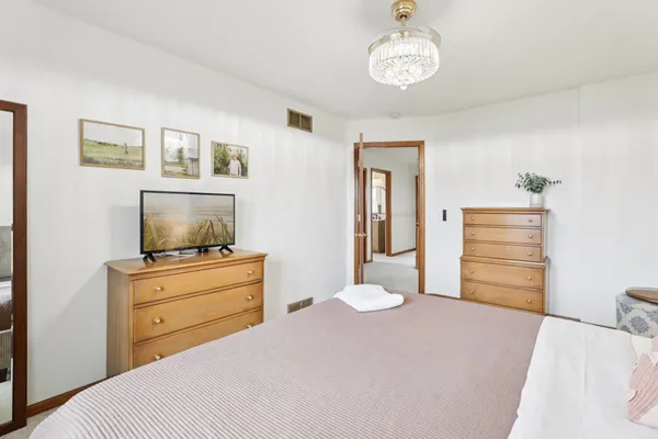 $599,900 | 609 Worthington Way, Waunakee, WI 53597