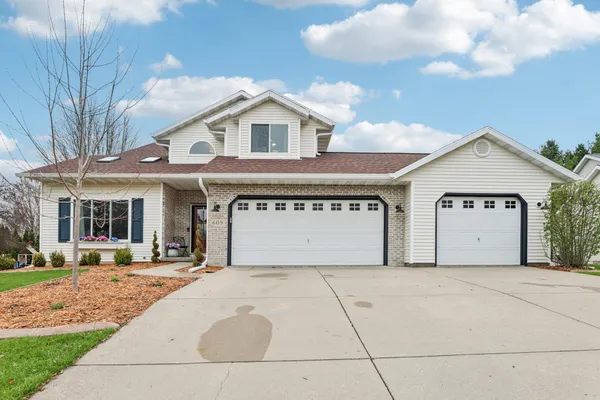 $599,900 | 609 Worthington Way, Waunakee, WI 53597