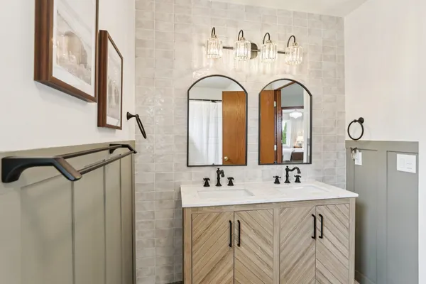 $599,900 | 609 Worthington Way, Waunakee, WI 53597