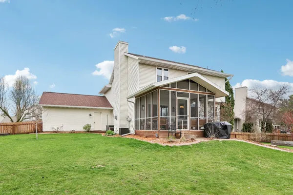 $599,900 | 609 Worthington Way, Waunakee, WI 53597