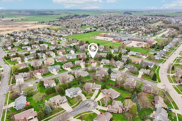 $599,900 | 609 Worthington Way, Waunakee, WI 53597