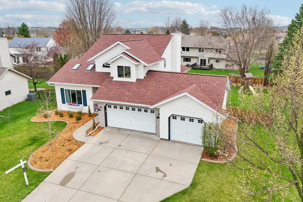 $599,900 | 609 Worthington Way, Waunakee, WI 53597