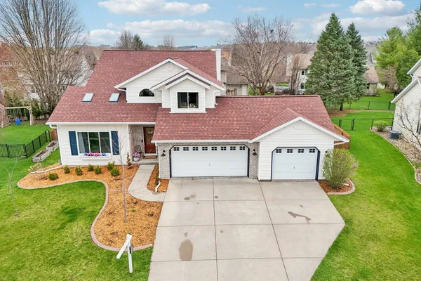 $599,900 | 609 Worthington Way, Waunakee, WI 53597