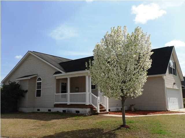 201 Wellington Road Summerville, SC 29485 - Photo 1 of 4 Primary Photo