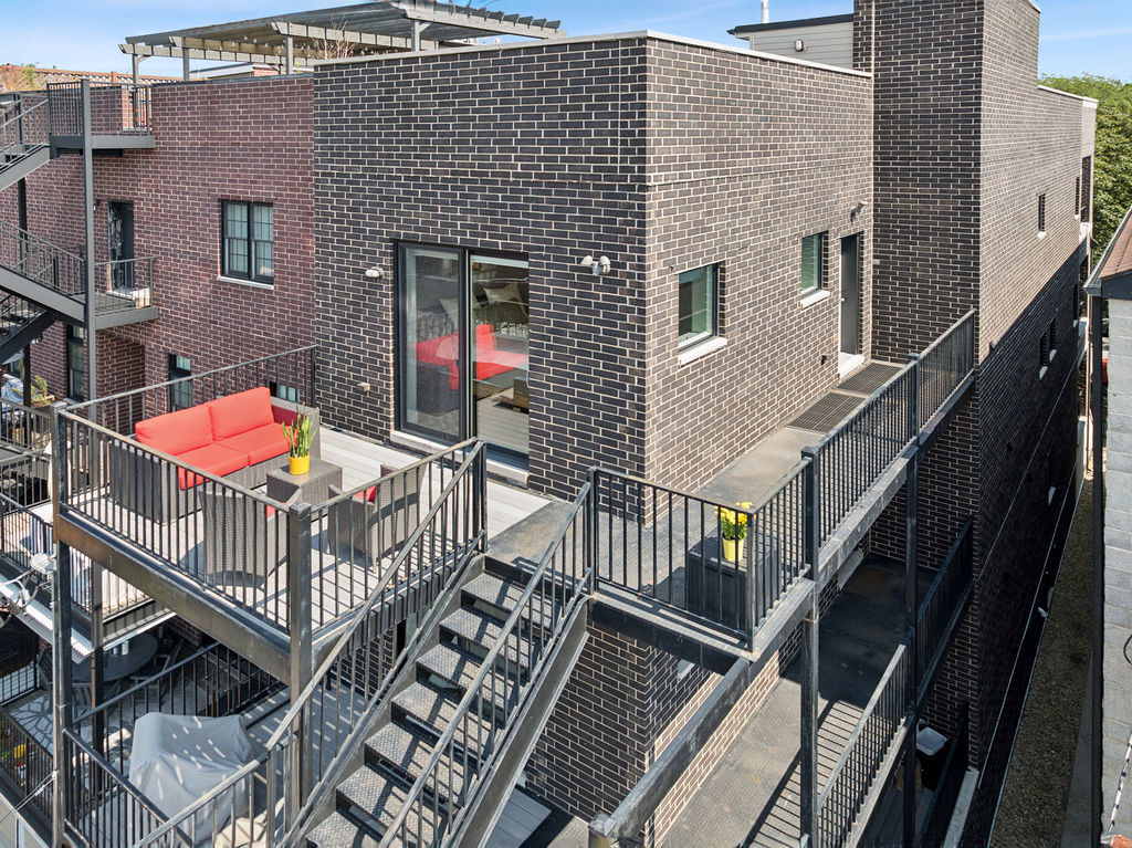 3044 North Racine Avenue, Unit 3 Chicago, IL 60657 - Photo 27 of 29