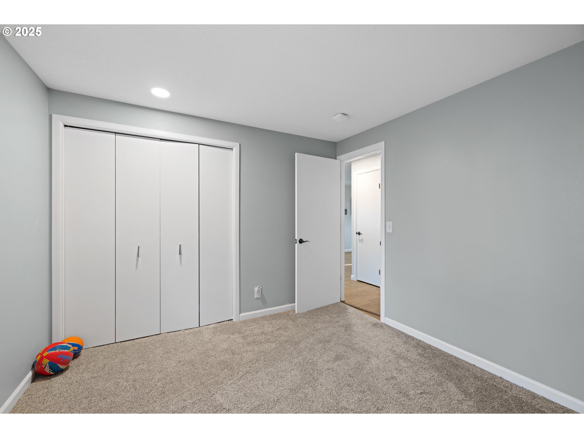 14435 Southwest Yearling Way Beaverton, OR 97008 - Photo 27 of 47 a view of an empty room