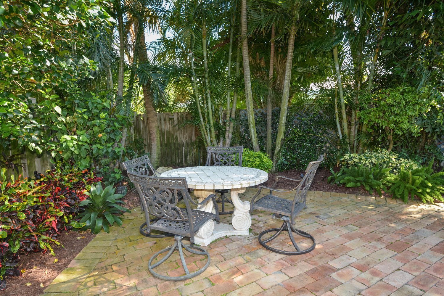 620 Southwest 16th Street Boca Raton, FL 33486 - Photo 33 of 35 620 SW 16th St Boca Raton FL-large-031-3