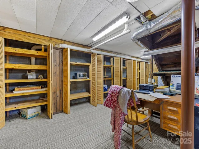 $425,000 | 181 Surry Lane, Hendersonville, NC 28791