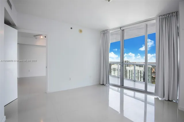 $3,350 | 465 Brickell Avenue, Unit 4904, Miami, FL 33131
