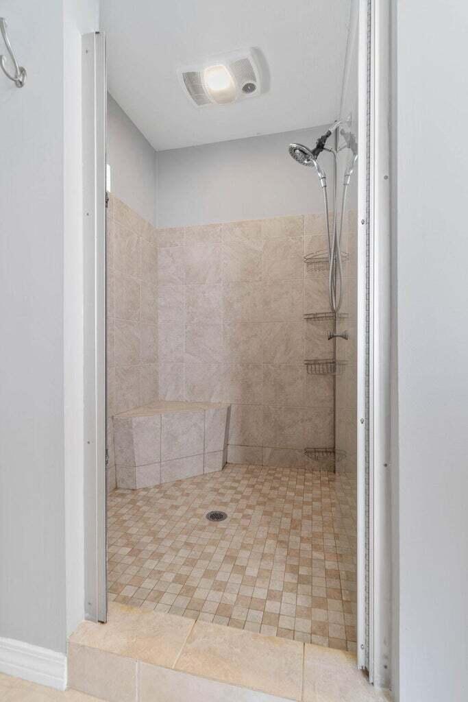 75 7th Avenue Shalimar, FL 32579 - Photo 25 of 42 a bathroom with a shower