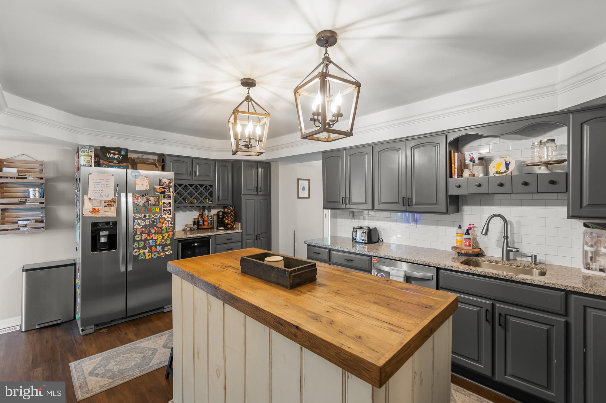 357 Hunting Ridge Road Winchester, VA 22603 - Photo 5 of 54 Stainless steel appliances