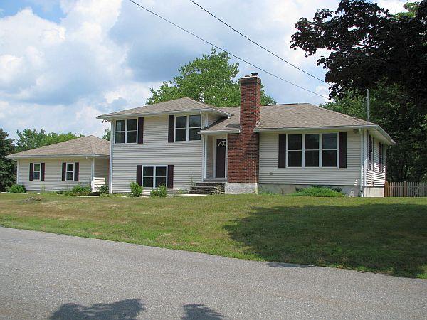 43 Benjamin Road Shirley, MA 01464 - Photo 1 of 11 Gallery Image 1