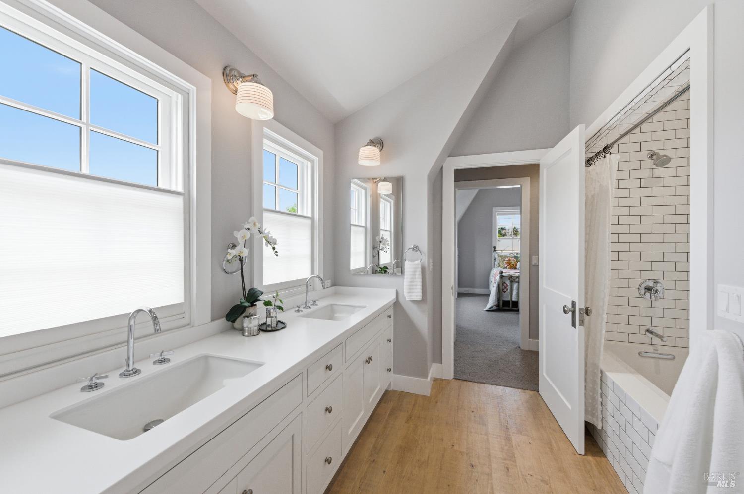 1829 3rd Street Napa, CA 94559 - Photo 27 of 51 Upstairs bath Jack and Jill bath