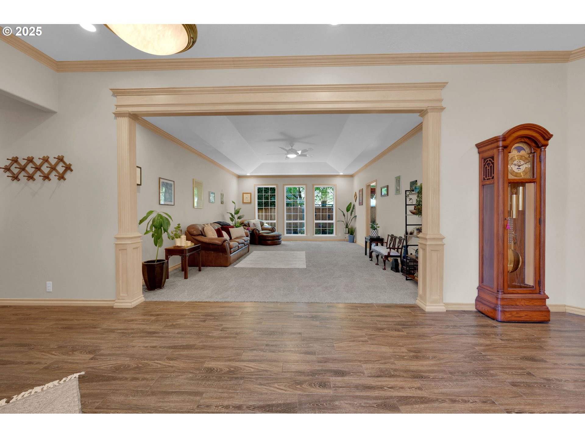 1417 Wimbledon Place Springfield, OR 97477 - Photo 11 of 48 a living room with furniture